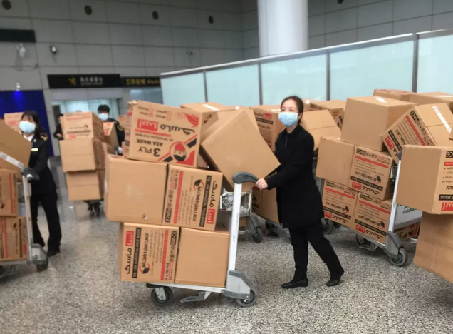 【中國免稅人在行動·一線直擊篇】之六： 戰(zhàn)“疫”一線的陽光衛(wèi)士，愛心傳遞暖人心