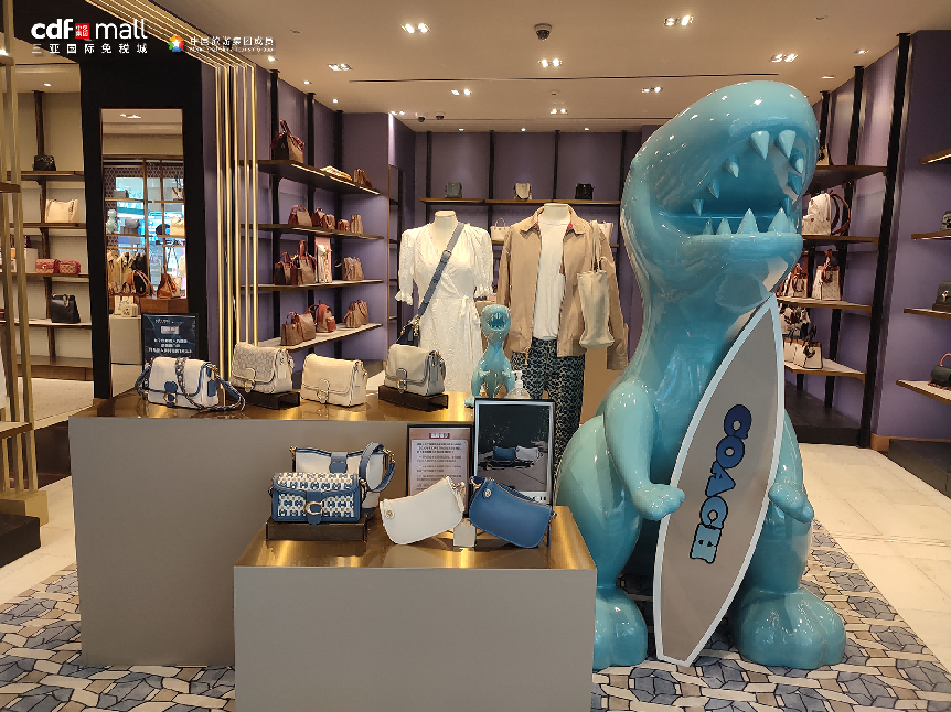 中免集團(tuán)海南門店人氣旺  多項福利奏響黃金周消費主旋律